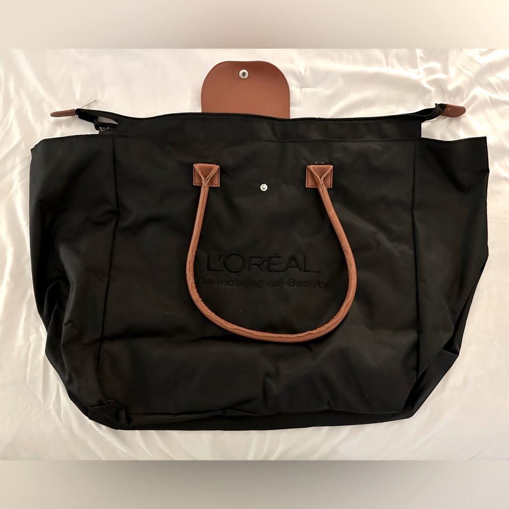 L’Oréal Dermatological Beauty Longchamp Imitation Oversized Tote